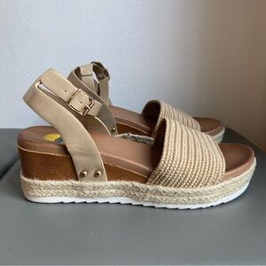 Maui Island Sandals Platform Espadrille Wedge Women’s 9.5 Tan Straps